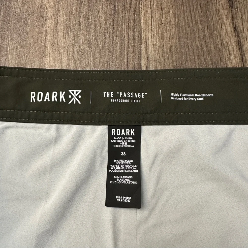Roark Passage Primo 18” Island Time Boardshorts Surf Men’s Size 38 Dark Military